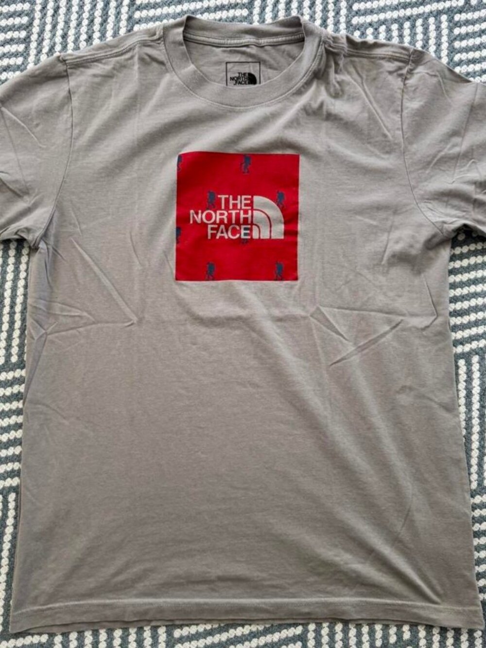 The North Face Gray Graphic T-Shirt with Red Logo Men's L